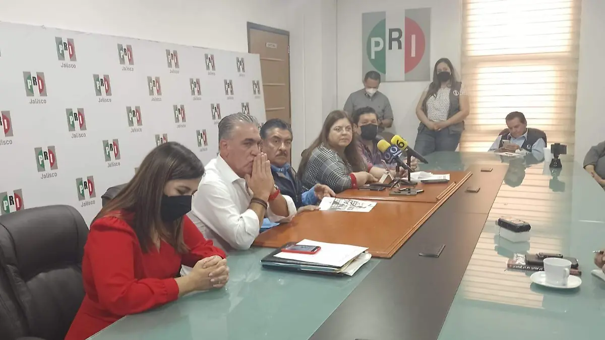 PRI pide que Jalisco absorba costos de escuelas de tiempo completo en la entidad